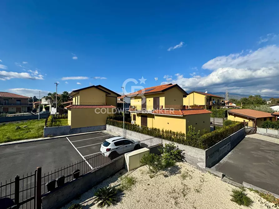 Immagine 11 di Appartamento in vendita  in Via Gorizia 22 a Viagrande