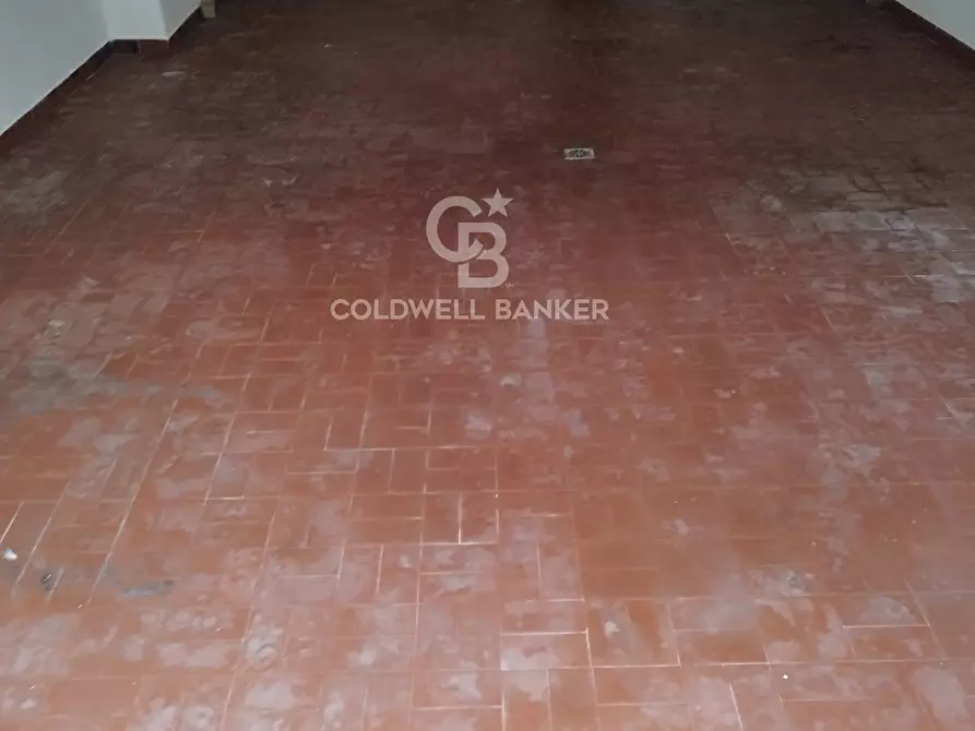 Immagine 4 di Box auto in vendita  in via delle Gerbere a Santa Marinella