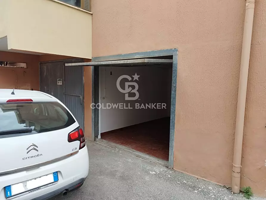 Immagine 8 di Box auto in vendita  in via delle Gerbere a Santa Marinella