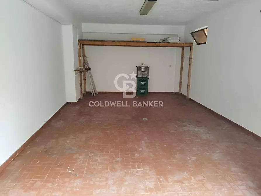 Immagine 1 di Box auto in vendita  in via delle Gerbere a Santa Marinella