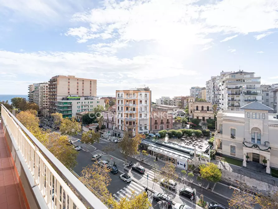 Immagine 34 di Attico in affitto  in CORSO iTALIA 201/203 a Catania