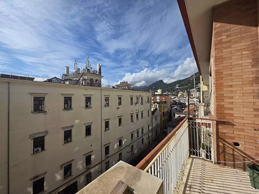 Immagine 4 di Appartamento in vendita  in Piazza Sant'Agostino 29 a Salerno