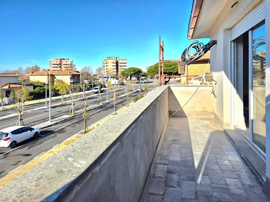 Immagine 12 di Appartamento in vendita  in Viale Mediterraneo 9 a Tarquinia