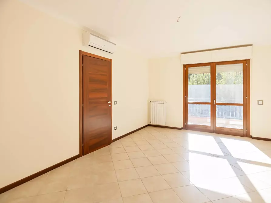 Immagine 4 di Casa semindipendente in vendita  in Via Del Padiglione 69 a Roma