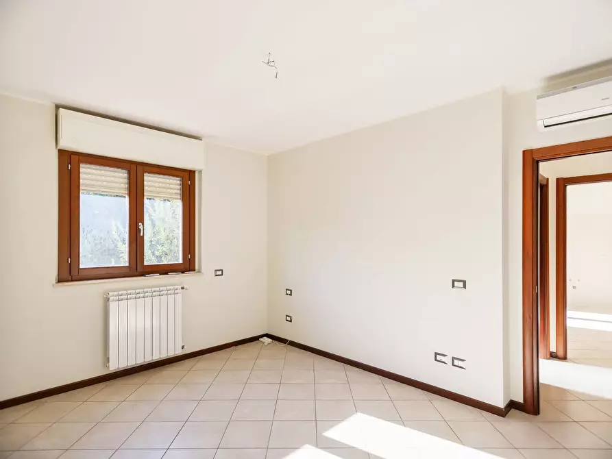 Immagine 17 di Casa semindipendente in vendita  in Via Del Padiglione 69 a Roma