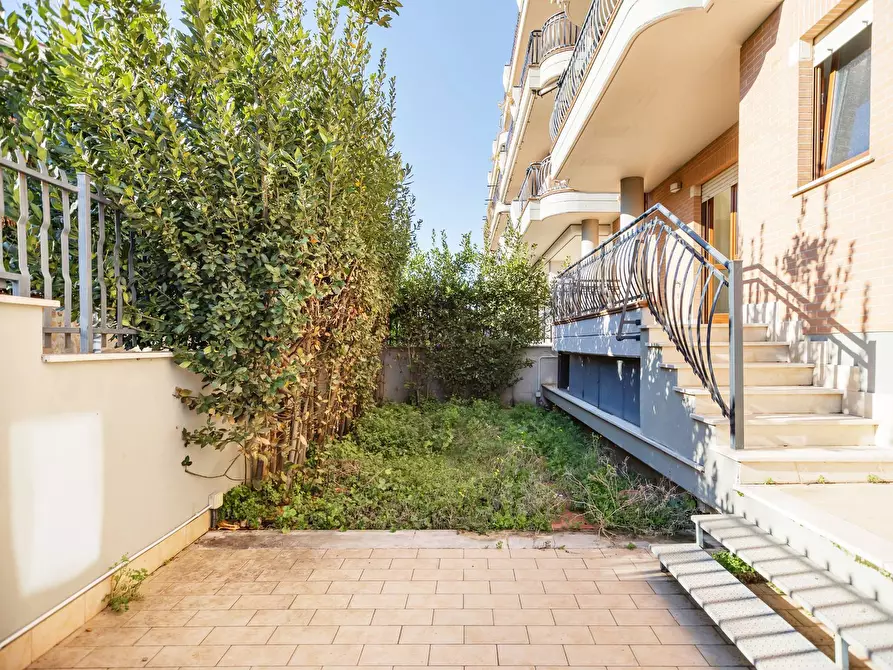 Immagine 36 di Casa semindipendente in vendita  in Via Del Padiglione 69 a Roma