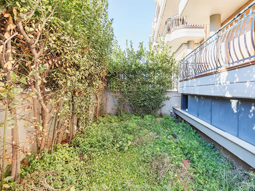 Immagine 38 di Casa semindipendente in vendita  in Via Del Padiglione 69 a Roma