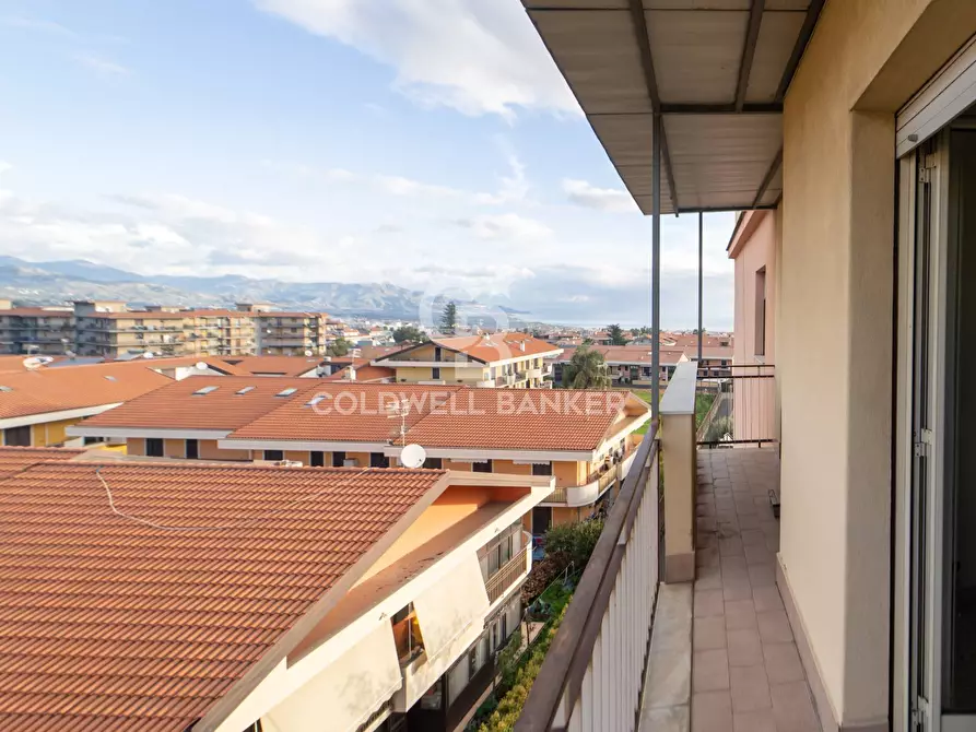 Immagine 9 di Appartamento in vendita  in VIA SILVIO PELLICO 25 a Giarre