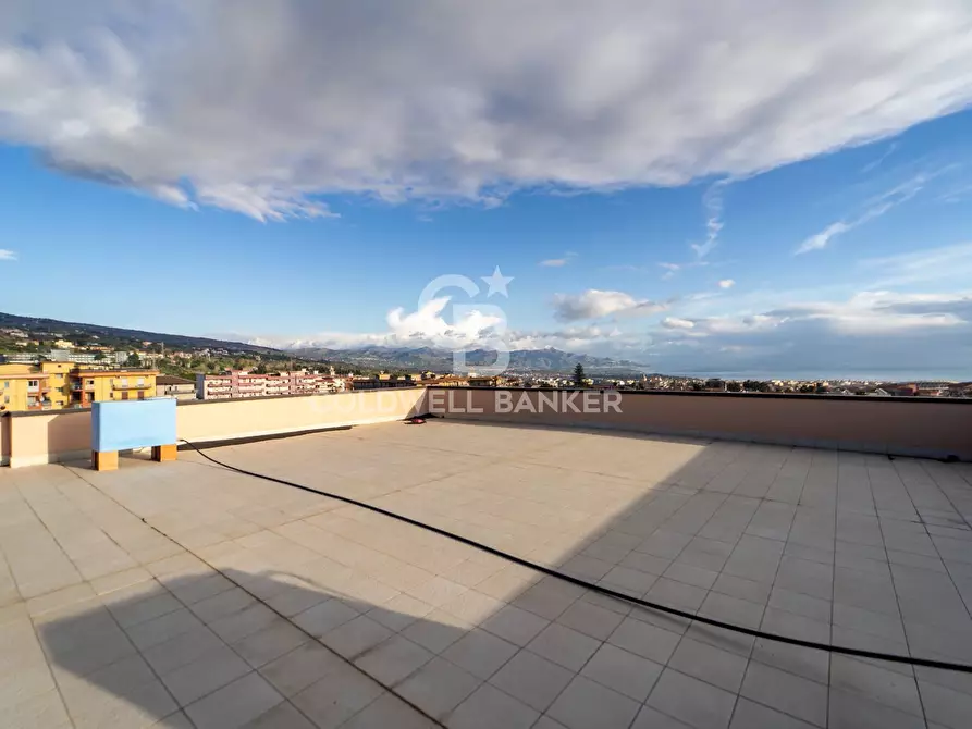 Immagine 15 di Appartamento in vendita  in VIA SILVIO PELLICO 25 a Giarre