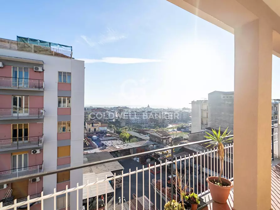 Immagine 3 di Appartamento in vendita  in Via Ammiraglio Caracciolo 52 a Catania