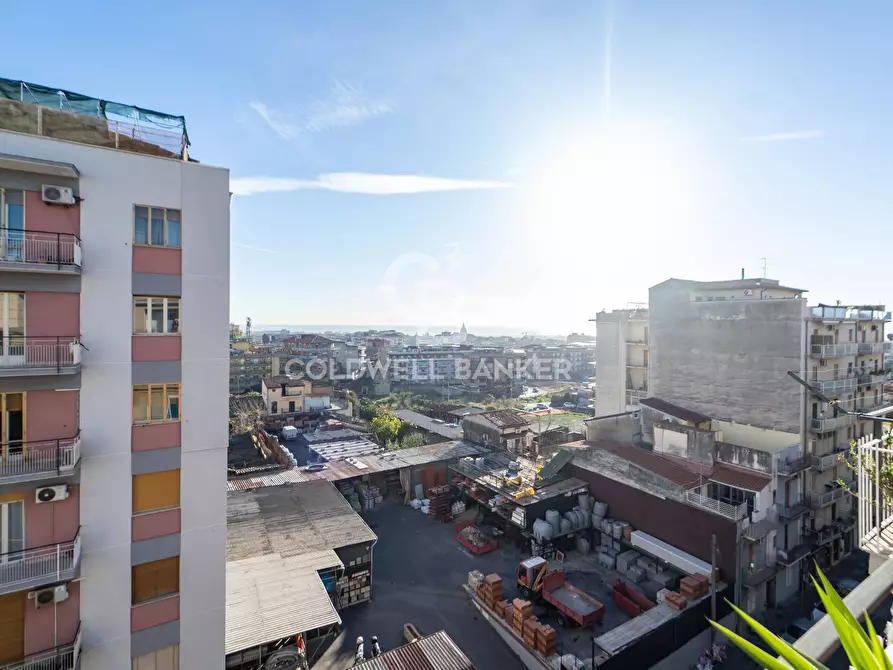 Immagine 27 di Appartamento in vendita  in Via Ammiraglio Caracciolo 52 a Catania