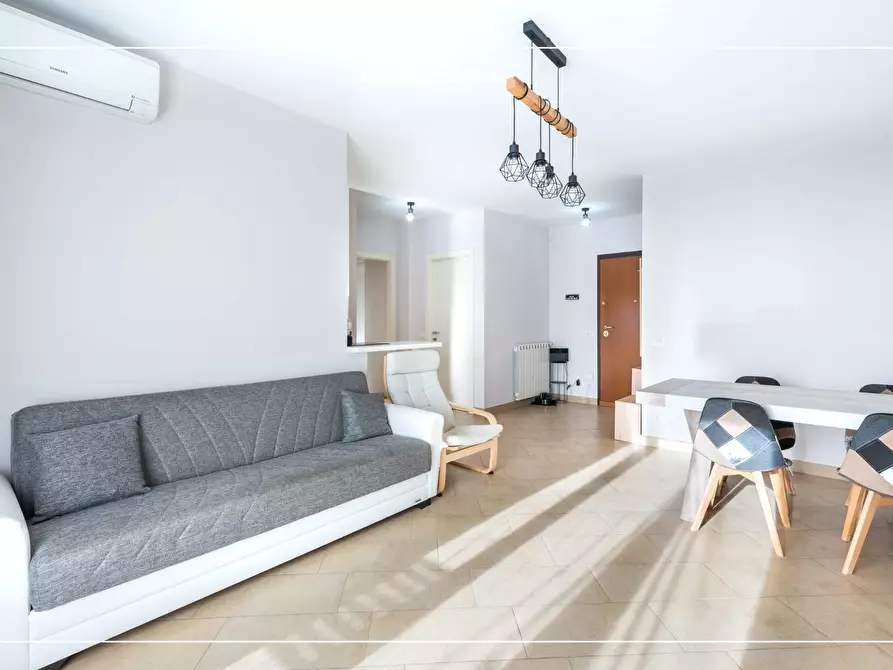 Immagine 3 di Appartamento in vendita  in Via Libero Leonardi 137 a Roma