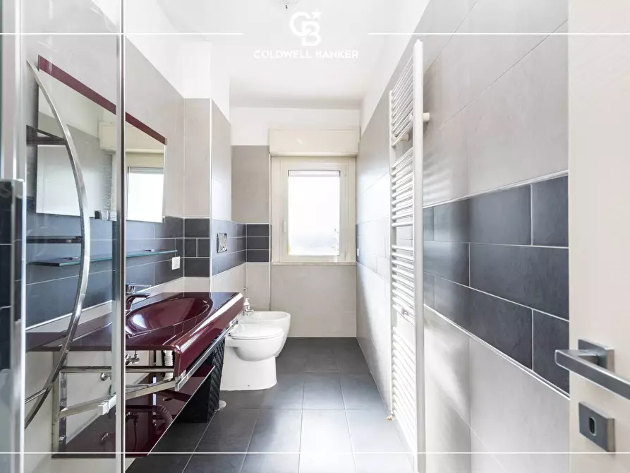 Immagine 20 di Appartamento in vendita  in Via Libero Leonardi 137 a Roma