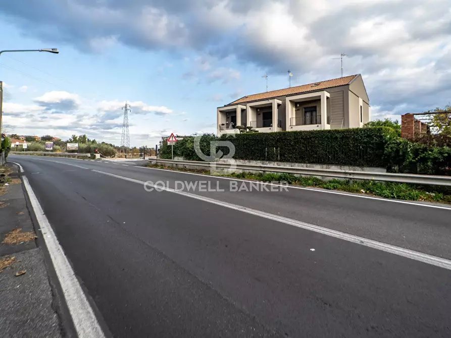 Immagine 25 di Villetta a schiera in vendita  in Via Vittorio Emanuele 2A a Zafferana Etnea