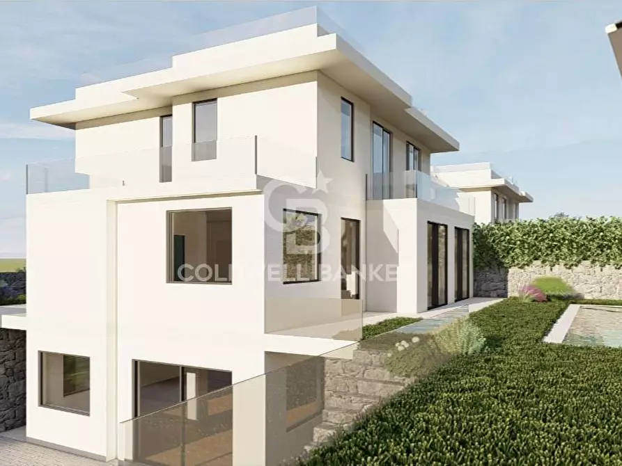 Immagine 3 di Villa in vendita  in Via Luigi Pirandello a San Gregorio Di Catania