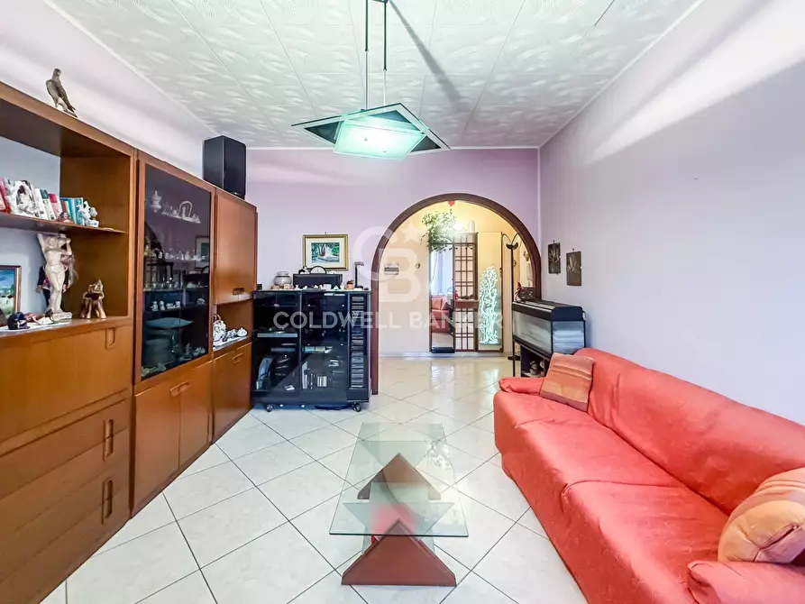 Immagine 1 di Appartamento in vendita  in Via Olimpiadi 3 a Aci Catena