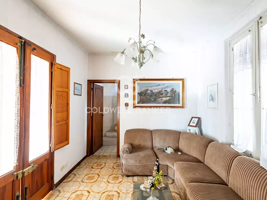 Immagine 4 di Casa indipendente in vendita  in via Santi Elena e Costantino 42 a Aci Catena