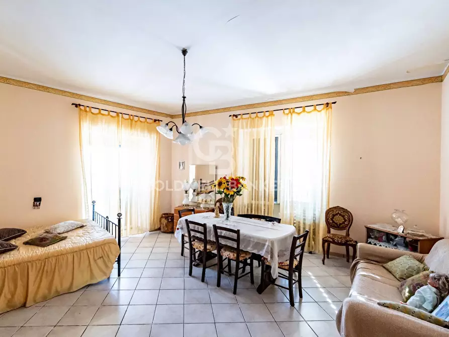 Immagine 8 di Casa indipendente in vendita  in via Santi Elena e Costantino 42 a Aci Catena