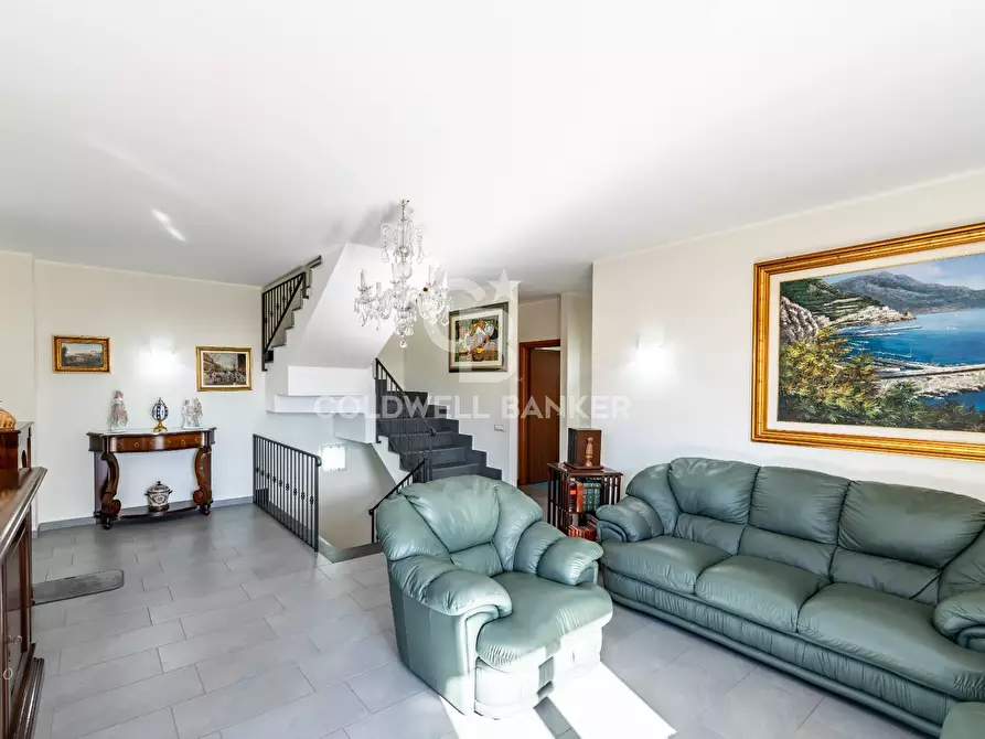 Immagine 3 di Villa in vendita  in via Giuseppe Ungaretti 7 a Aci Sant'antonio