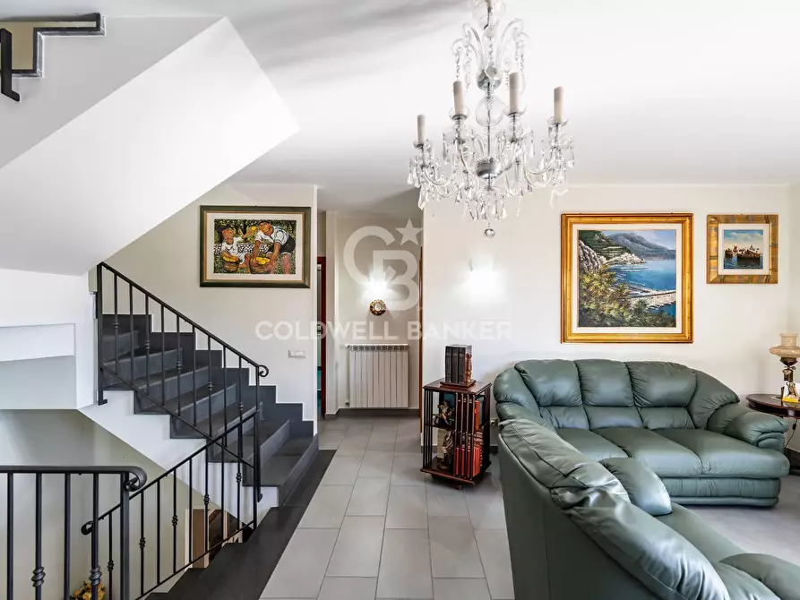 Immagine 4 di Villa in vendita  in via Giuseppe Ungaretti 7 a Aci Sant'antonio