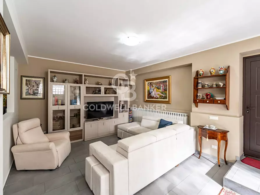 Immagine 9 di Villa in vendita  in via Giuseppe Ungaretti 7 a Aci Sant'antonio