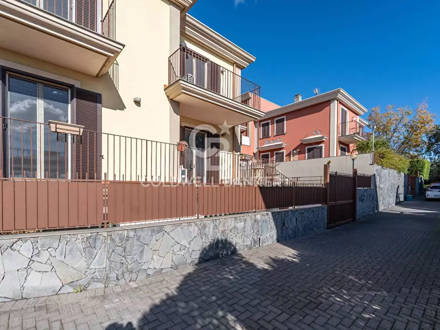 Immagine 10 di Villa in vendita  in via Giuseppe Ungaretti 7 a Aci Sant'antonio