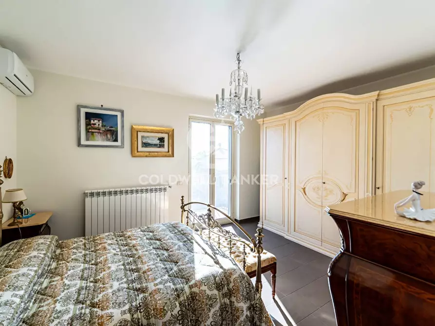 Immagine 38 di Villa in vendita  in via Giuseppe Ungaretti 7 a Aci Sant'antonio