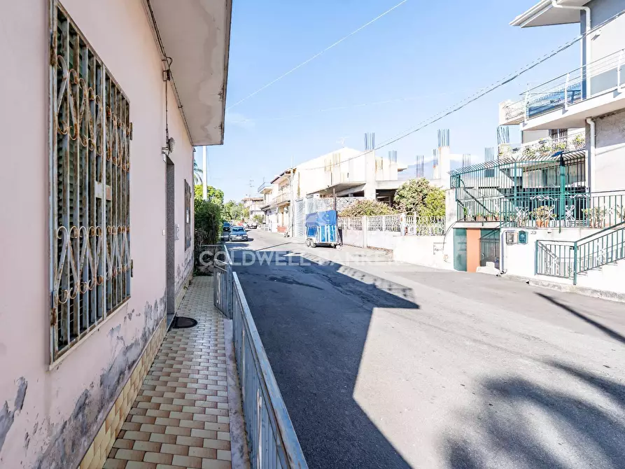 Immagine 2 di Casa indipendente in vendita  in Via Apollo 7 a Acireale