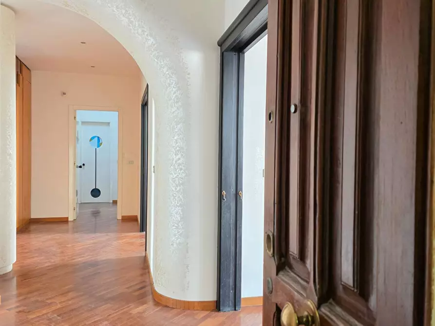 Immagine 24 di Appartamento in vendita  in Via Antonio Maria De Luca 10 a Salerno