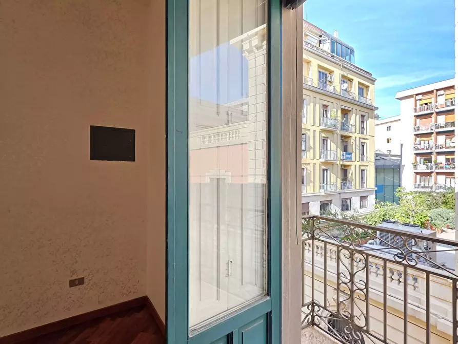 Immagine 3 di Appartamento in vendita  in Via Antonio Maria De Luca 10 a Salerno