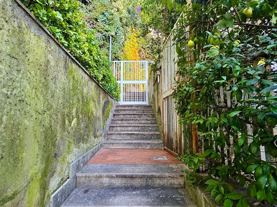 Immagine 21 di Appartamento in vendita  in Via  Panoramica 15 a Salerno