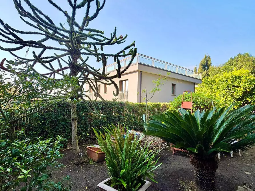 Immagine 24 di Appartamento in vendita  in Via  Panoramica 15 a Salerno