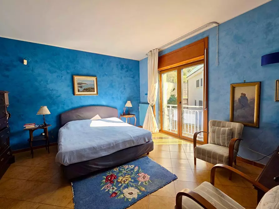 Immagine 10 di Appartamento in vendita  in Via  Panoramica 15 a Salerno