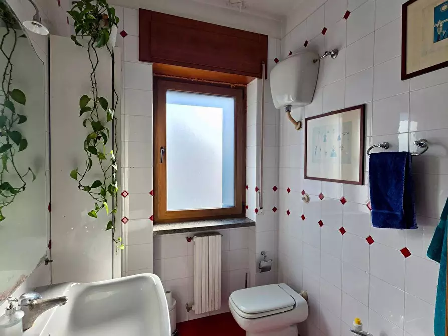 Immagine 11 di Appartamento in vendita  in Via  Panoramica 15 a Salerno