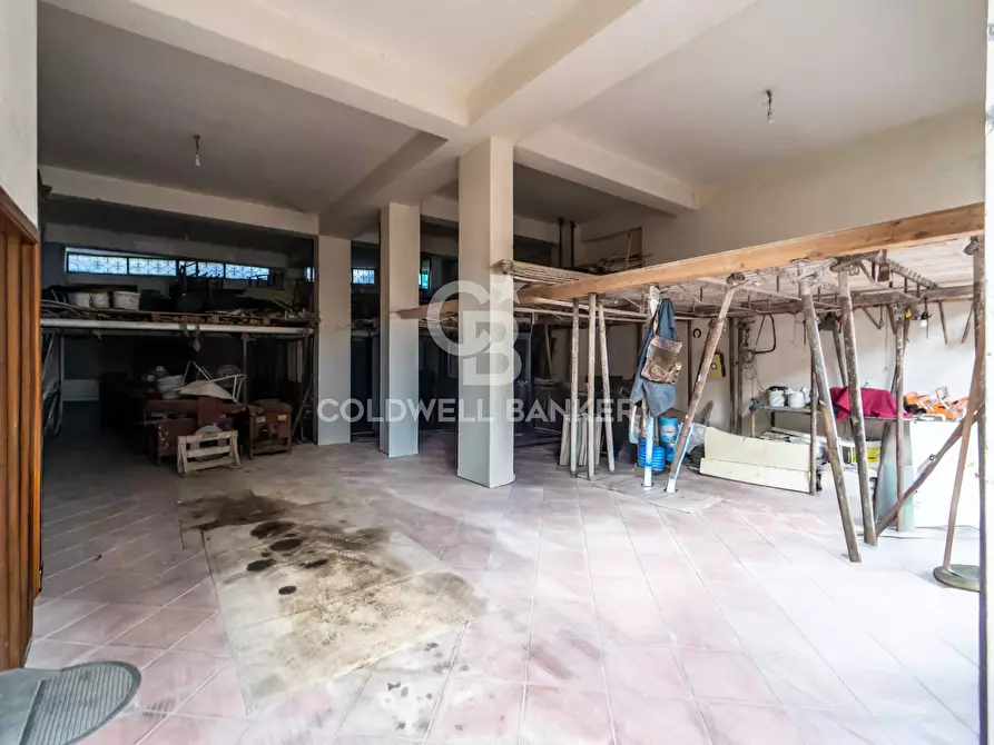 Immagine 2 di Magazzino in vendita  in Via Nocilla a Aci Sant'antonio