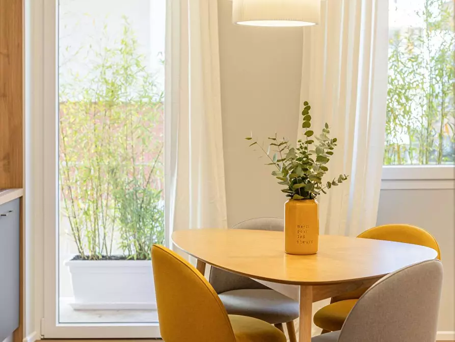 Immagine 9 di Appartamento in vendita  in Via Graziano 42 a Roma