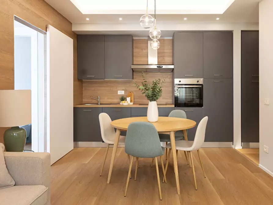 Immagine 1 di Appartamento in vendita  in Via Graziano 42 a Roma