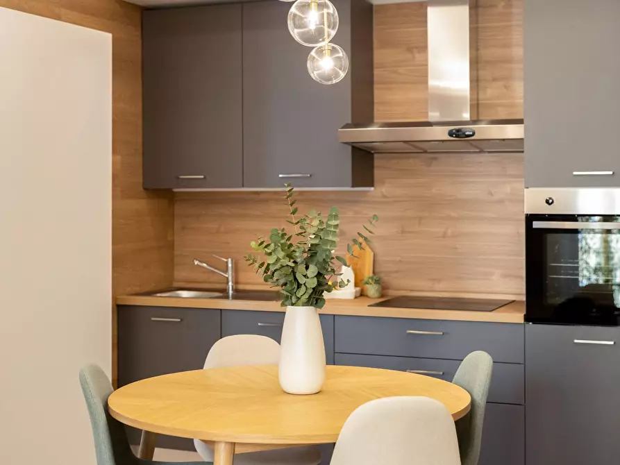 Immagine 3 di Appartamento in vendita  in Via Graziano 42 a Roma