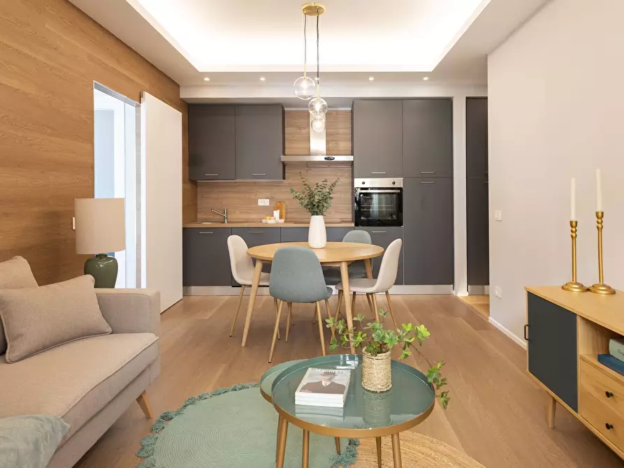 Immagine 14 di Appartamento in vendita  in Via Graziano 42 a Roma