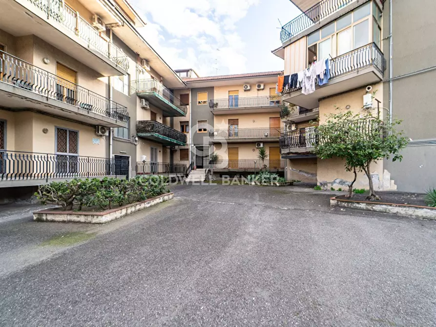 Immagine 2 di Appartamento in vendita  in Via IV Novembre 134 a Aci Catena