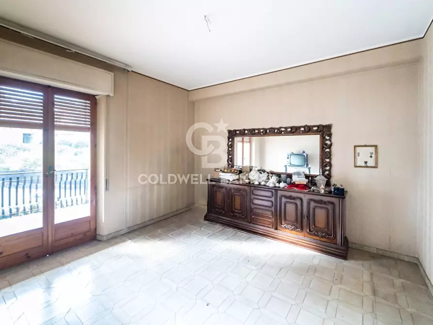 Immagine 14 di Appartamento in vendita  in Via IV Novembre 134 a Aci Catena