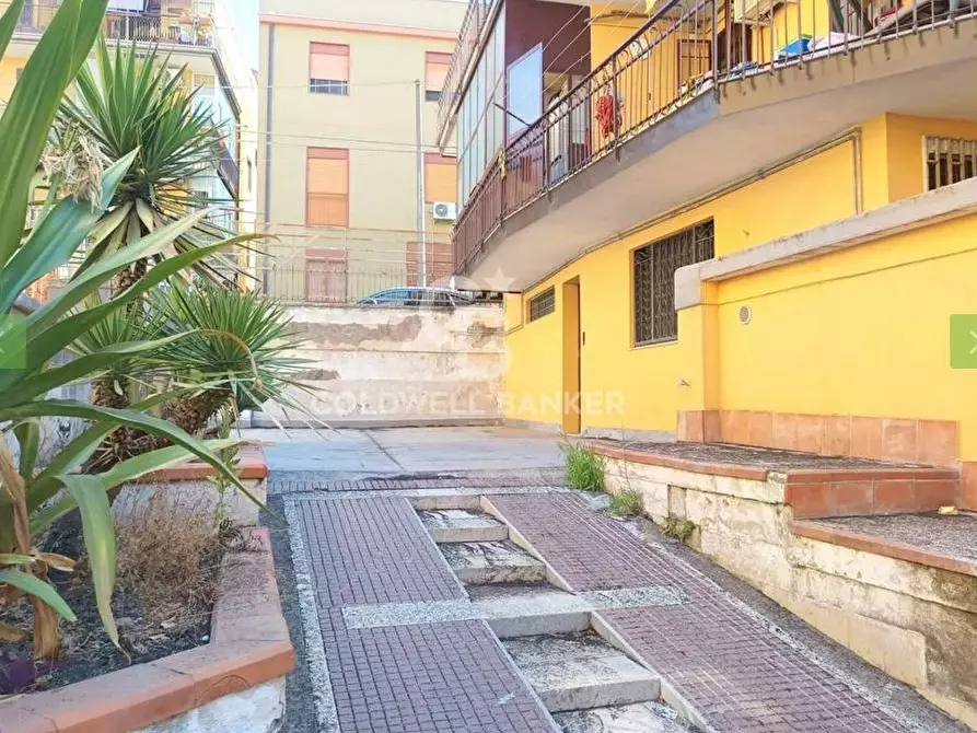 Immagine 5 di Appartamento in vendita  in VIA VITTORIO EMANUELE 161 a Gravina Di Catania