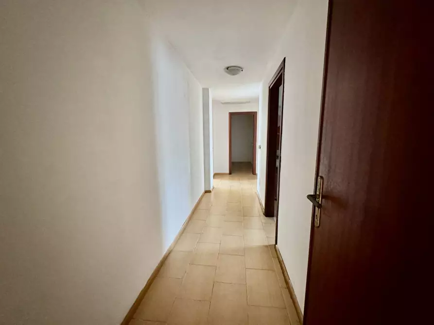 Immagine 13 di Appartamento in vendita  in via Tavolara 11 a Olbia