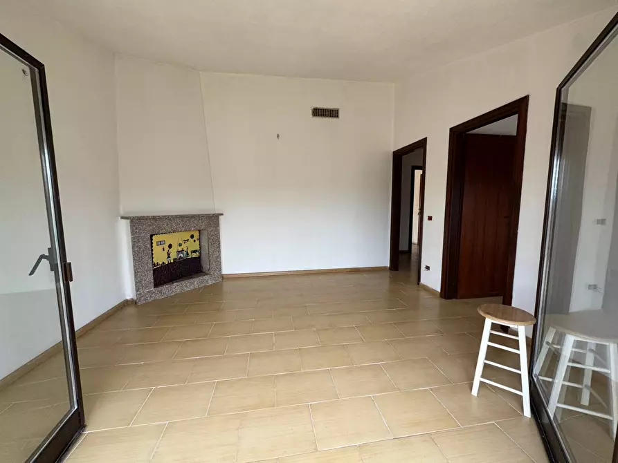 Immagine 5 di Appartamento in vendita  in via Tavolara 11 a Olbia