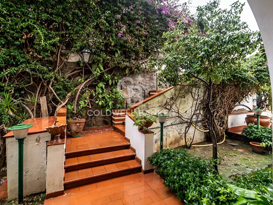 Immagine 3 di Villa in vendita  in Via Consolare Pompea 108 a Messina