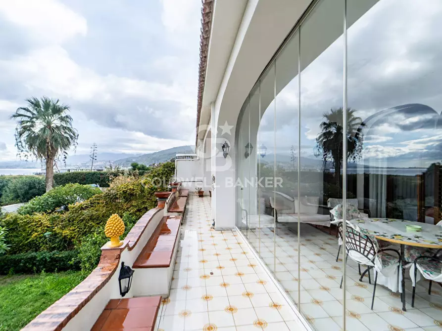 Immagine 23 di Villa in vendita  in Via Consolare Pompea 108 a Messina