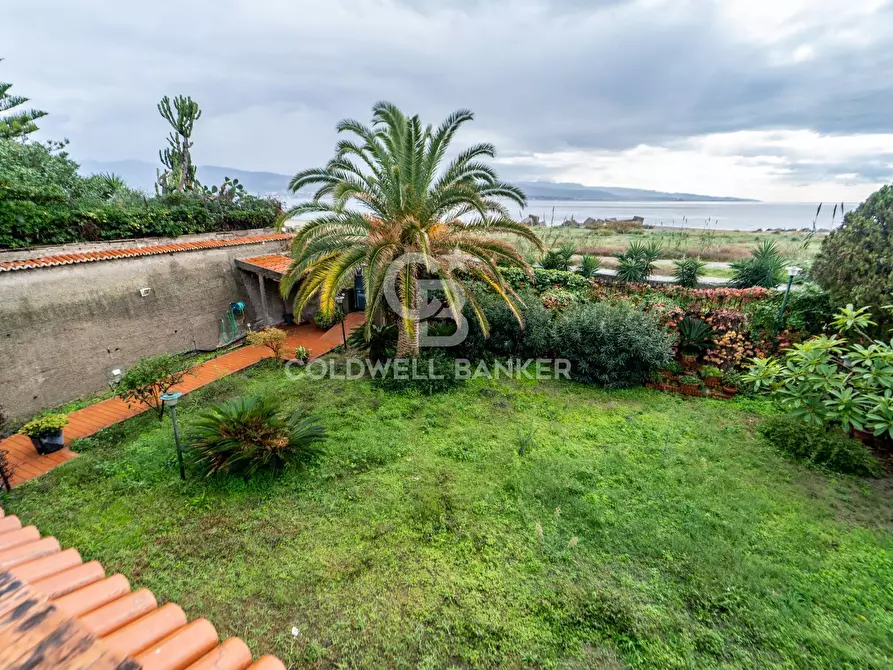Immagine 25 di Villa in vendita  in Via Consolare Pompea 108 a Messina
