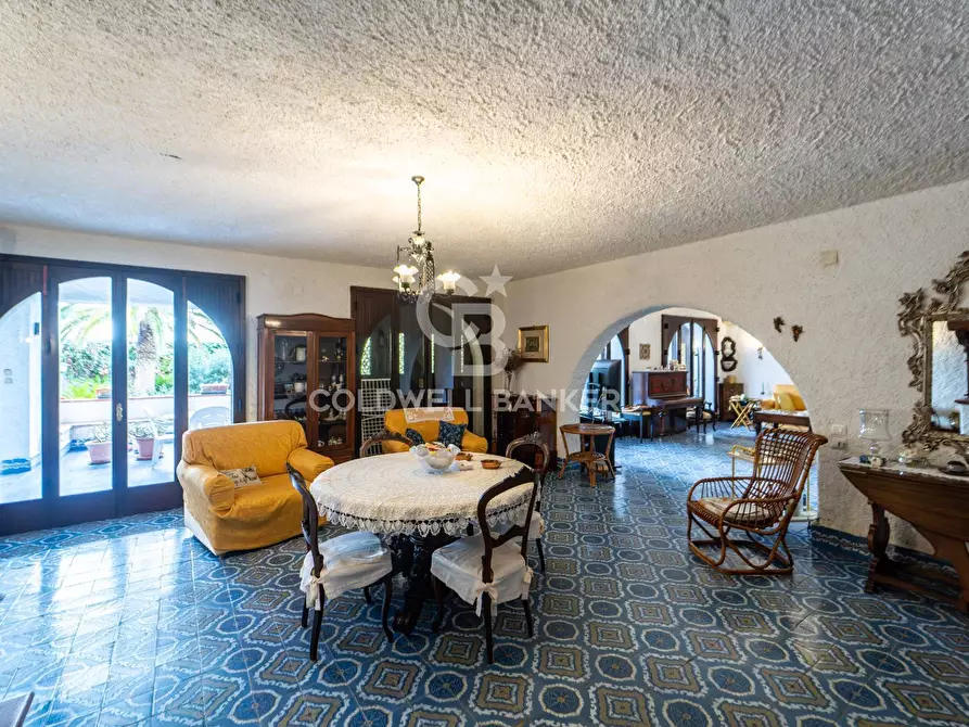 Immagine 30 di Villa in vendita  in Via Consolare Pompea 108 a Messina