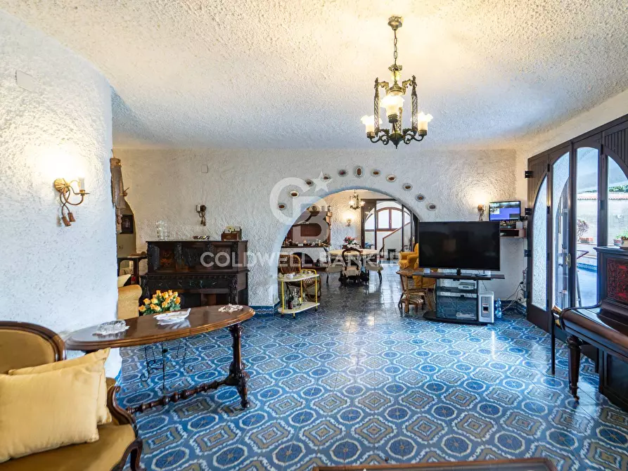 Immagine 38 di Villa in vendita  in Via Consolare Pompea 108 a Messina