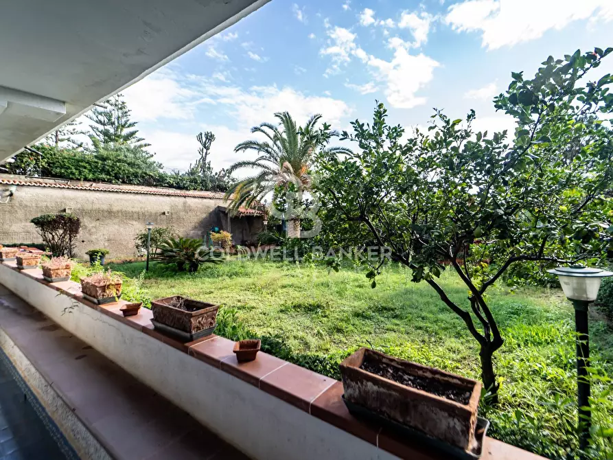 Immagine 54 di Villa in vendita  in Via Consolare Pompea 108 a Messina